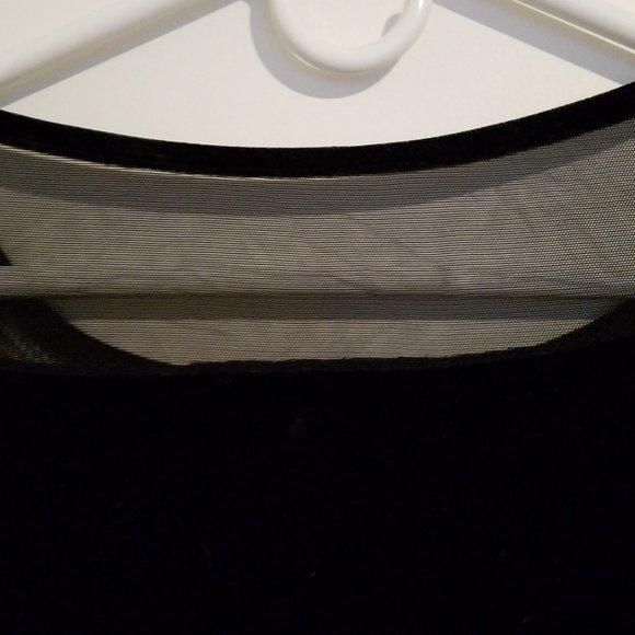 Velour - Picture 4 of 8